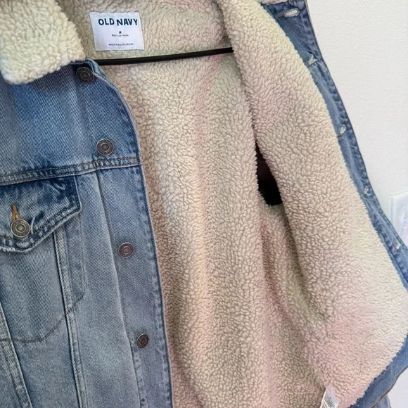 Old Navy Sherpa Lined Denim Jacket - Picture 6 of 9
